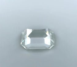 Loupe clean white sapphire emerald cut brilliant natural stone