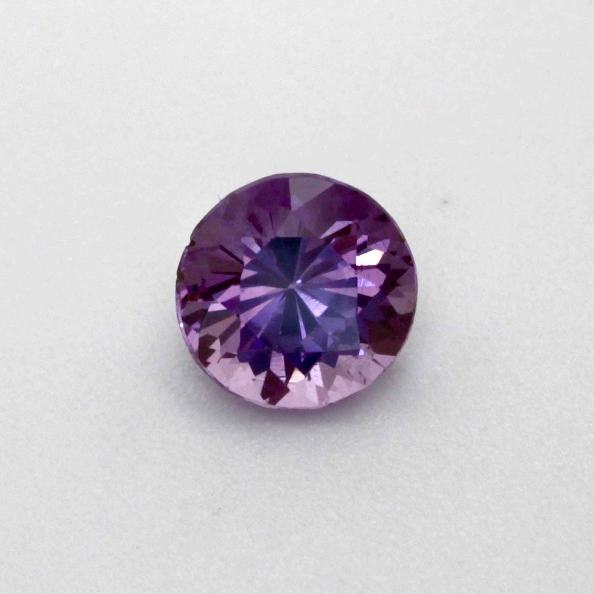 0.99 Carat Natural Purple Spinel Round 6.0mm Excellent Cutting Brilliant Luster Lavender Color
