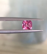1.02 carat unheated Padparadscha sapphire oval cut, natural pink orange gemstone from Madagaskar